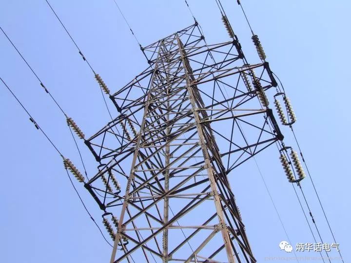 風(fēng)雨天注意三個(gè)“遠(yuǎn)離”保安全！_1