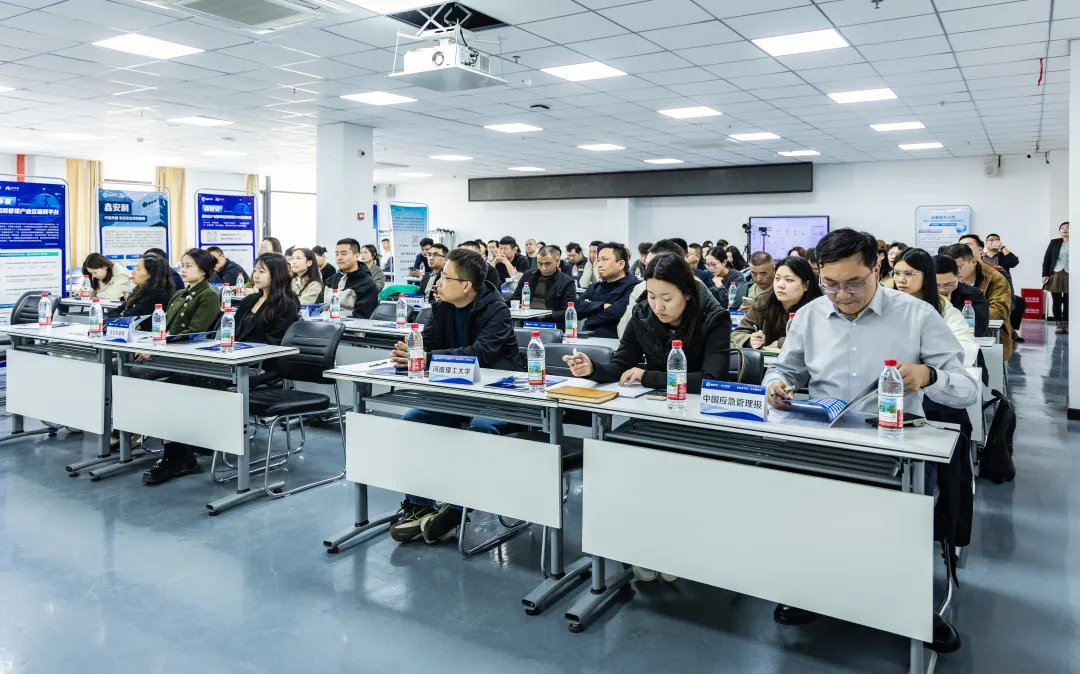 2025安全行業(yè)專家·媒體交流會圓滿落幕，新質(zhì)安全服務(wù)生態(tài)重塑行業(yè)格局